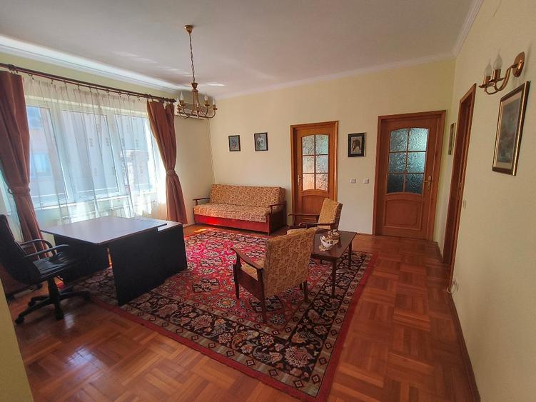 Vila tip Duplex/ Jumătate de vila individuala cu spatiu generos