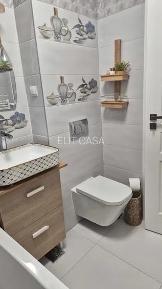 Apartament 3 camere, etaj 1/4, zona Podu Ros