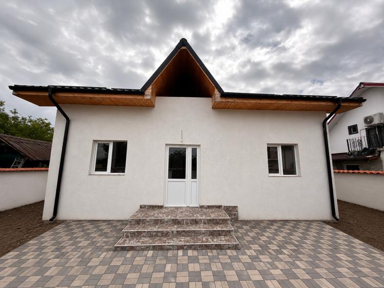 Casă nouă la cheie de vânzare, 230 mp – Malu Mare