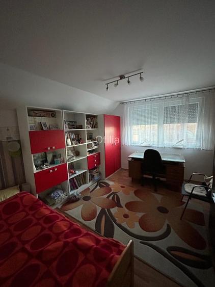 Casa de vanzare cu mansarda si teren 20 ari - 6