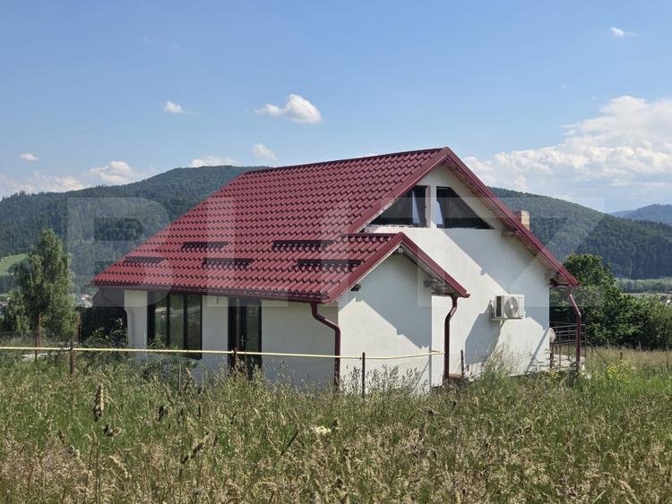 Casă de vacanță + 3000  mp teren, Gura Humorului