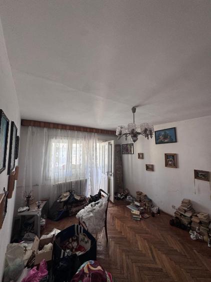 Apartament 3 camere , zona Hurmuzachi , Radauti