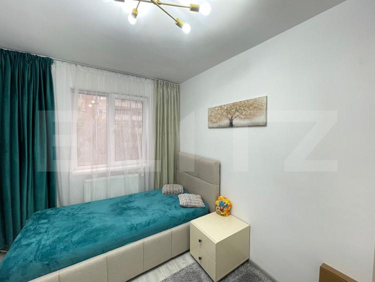 Apartament 3 camere, 53 mp, zona Shaorma Amicii