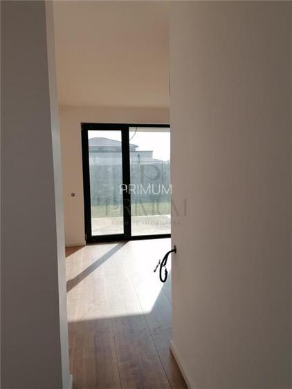 Duplex modern - design deosebit - zona foarte buna - 3 dormitoare - 23