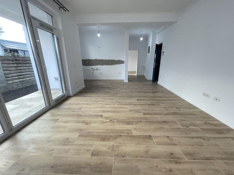 Apartament 3 camere la parter cu gradina proprie