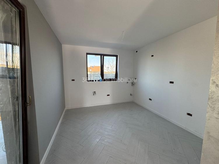 Duplex 4 camere | 2 băi | Toate utilitățile | Moșnița - Comision 0 - 7