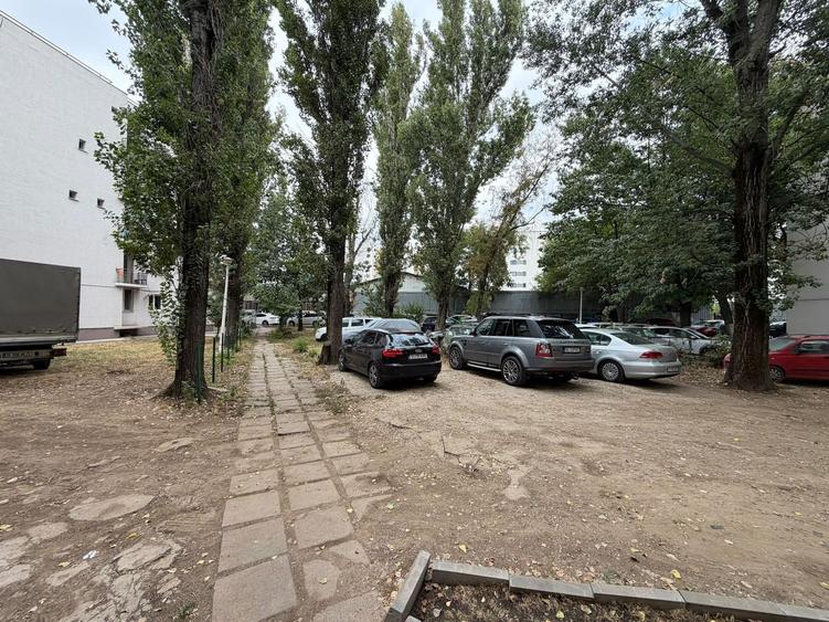Teren 1.152 mp lângă Metrou Păcii Autorizație Constructie S+P+4