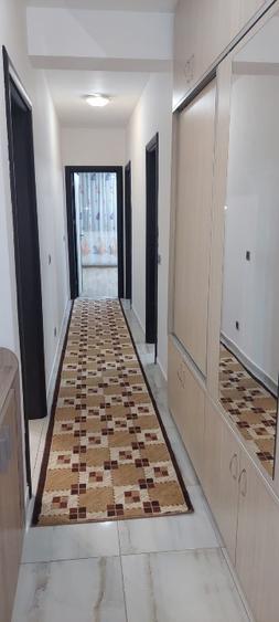 Apartament 3 camere de vanzare