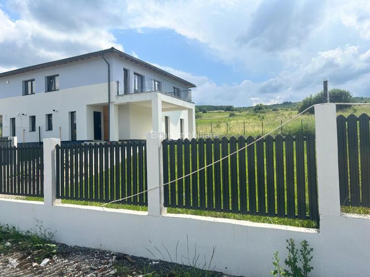 Duplex construit la standarde înalte de calitate la intrare in Corusu - 5