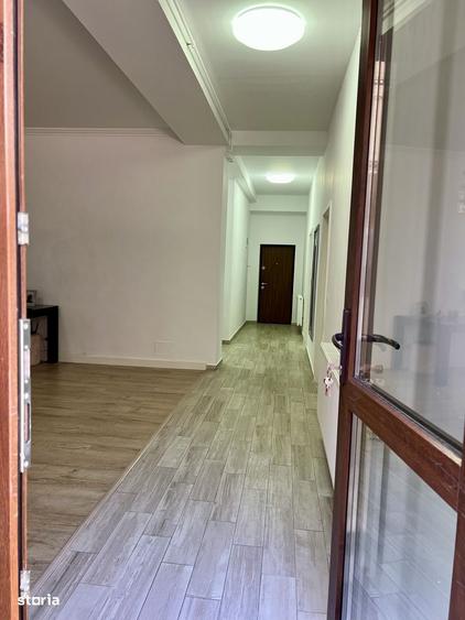 Apartament 3 camere cu curte, imobil nou
