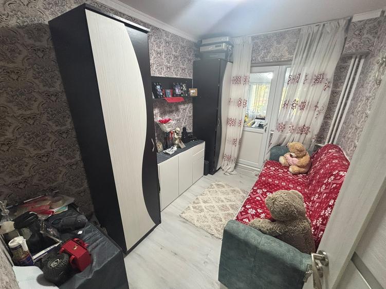 Apartament 3 camere, zona Podu Ros