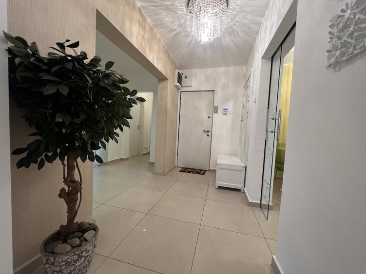 Apartament Lux 4 camere metrou loc parcare