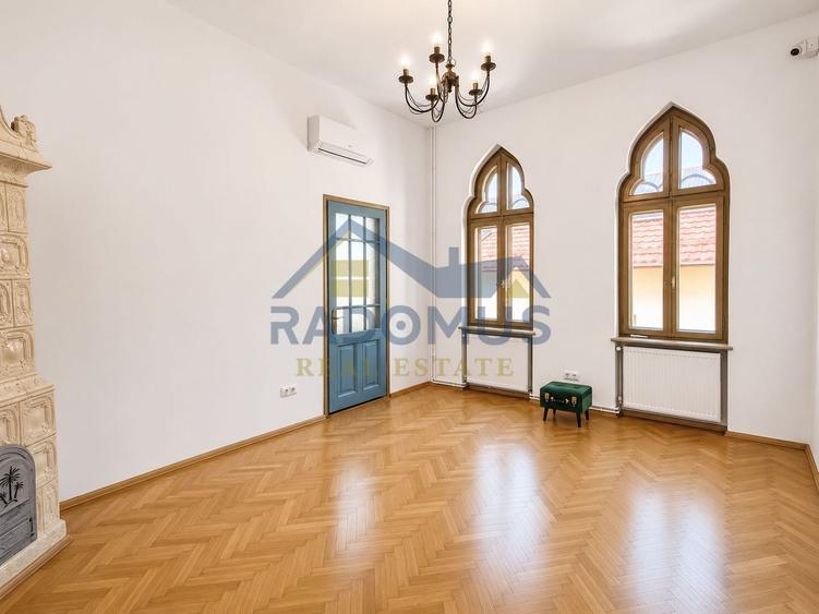 Spațiu Comercial | Centru | 3 Camere | 100 mp | Etaj 500/ Mansarda 400