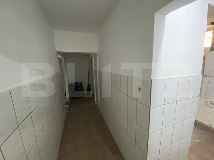 Spatiu comercial 4 camere 215 mp utili cu un vad excelent, zona Hereclean