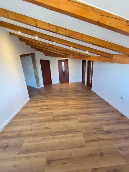 Vând apartament 4 camere în Bistrița