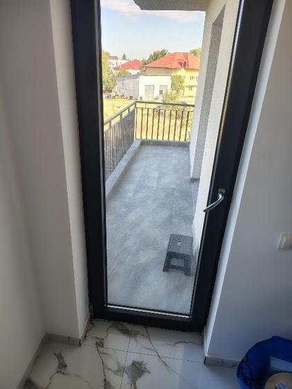 Vanzare apartament 3 camere 87,7 mp, 2 băi, parcare privată, etaj 1, bloc 2022