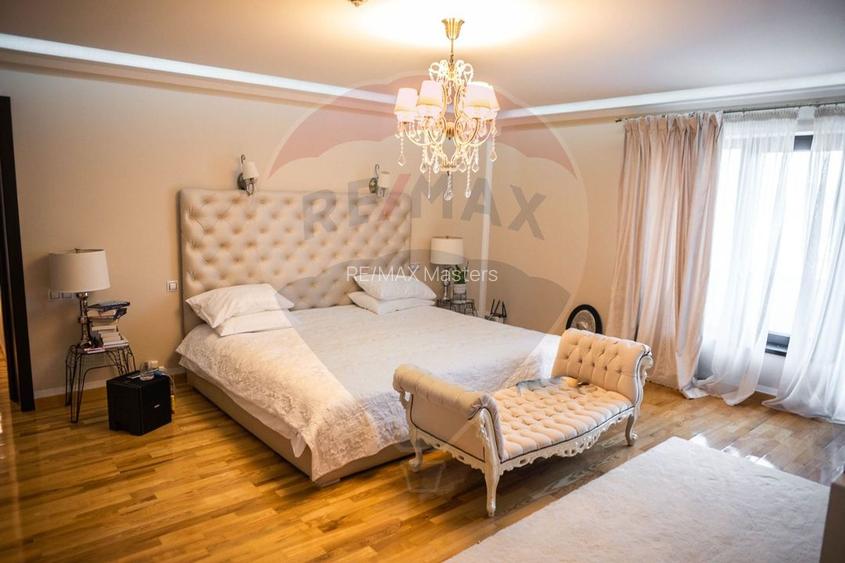 Casă / Vilă de lux cu 6 camere de vânzare în Șcheia, Suceava - 19
