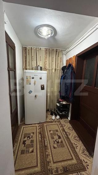 Proprietate de vanzare/inchiriere, 4 incaperi, 300 mp, în zona centrală