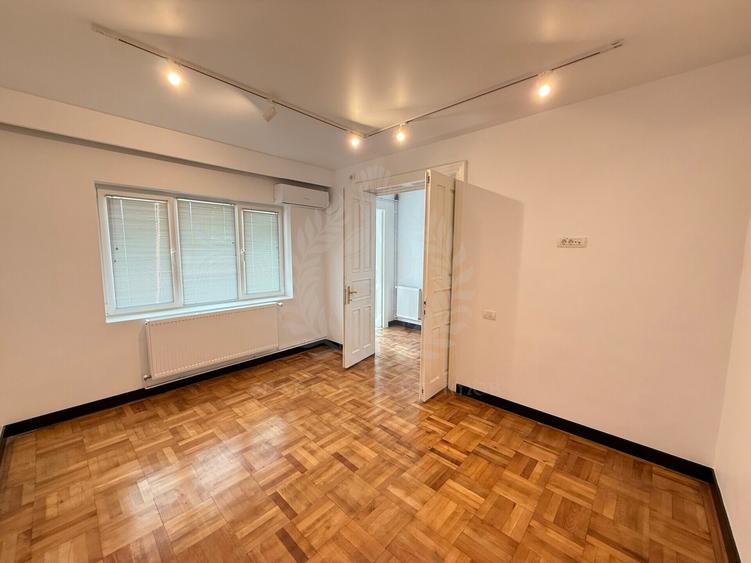 Spațiu comercial Birouri/ Notariat, Zona Centrala, Gh. Doja- Afi, Ploiești