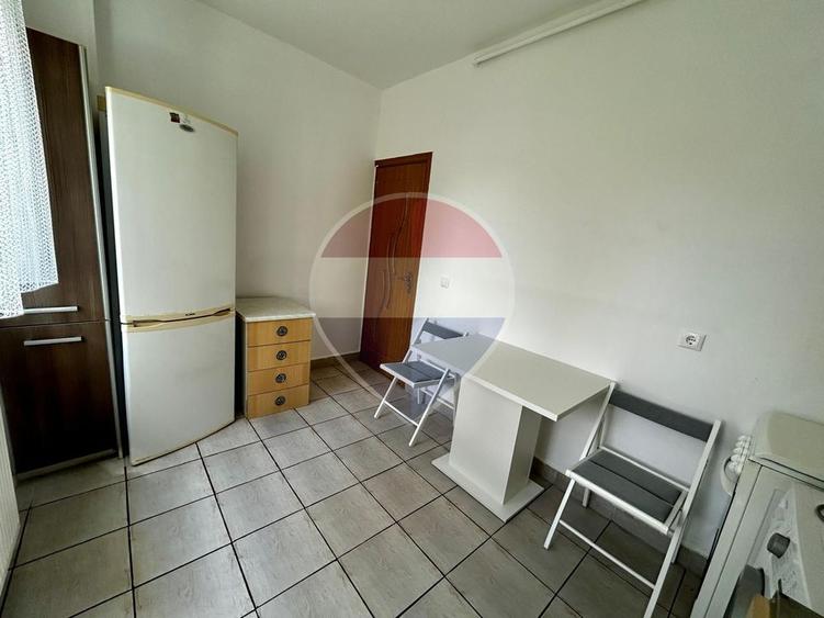 Apartament cu 1 camere de închiriat în zona Sasar
