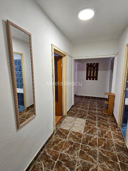 Închiriez apartament 2 camere , decomandat ,  - 5