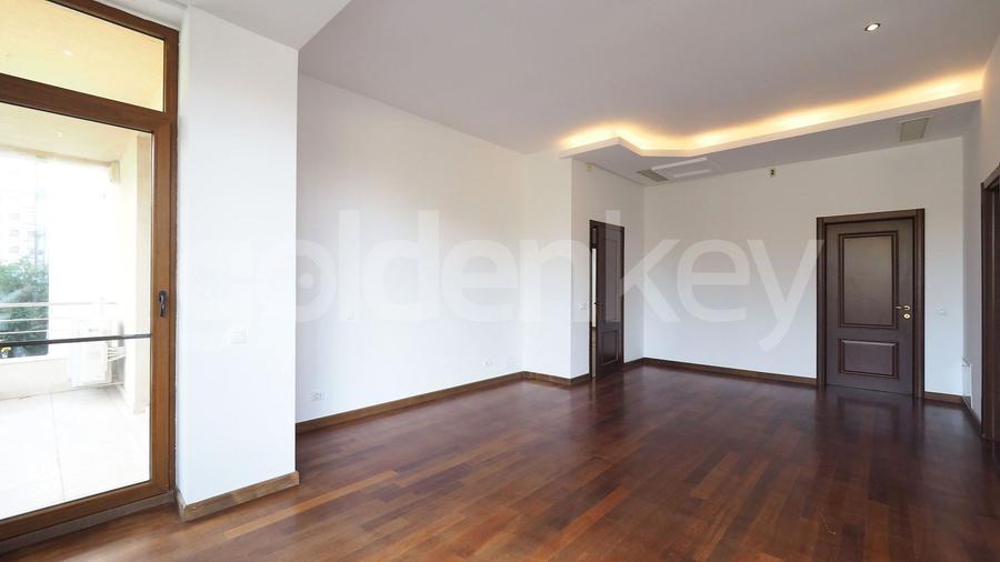 Apartament generos cu 4 camere | 32mp terase | 2 garaje