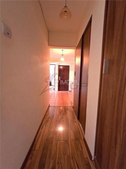 Frumoasa - Str. Neptun , 3 camere decomandat, liber - 2