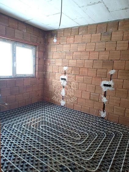 Casa 4 camere-teren 480 mp- Dealul Jelnei- 5 minute de centru