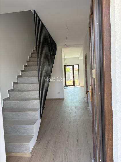 Casa de vânzare in Mosnita- 50m de strada principală - 10