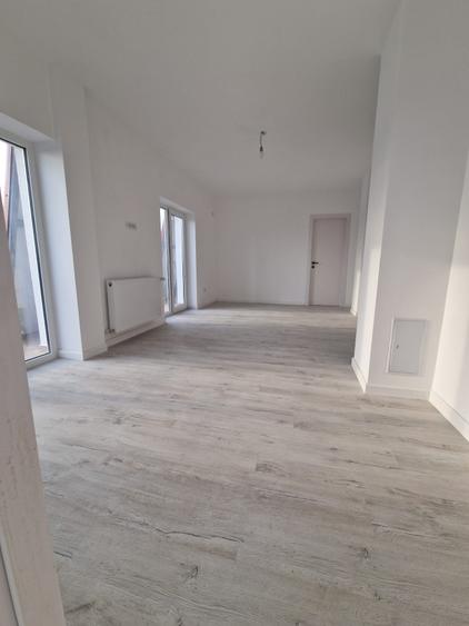 Apartament 2 camere Ozana – Metrou 1 Decembrie, 61 mp, bloc 2009