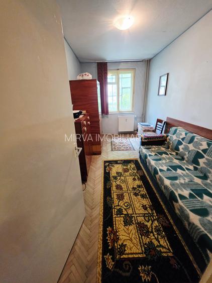 Apartament 3 camere, decomandat, parter, zona Republicii - 3