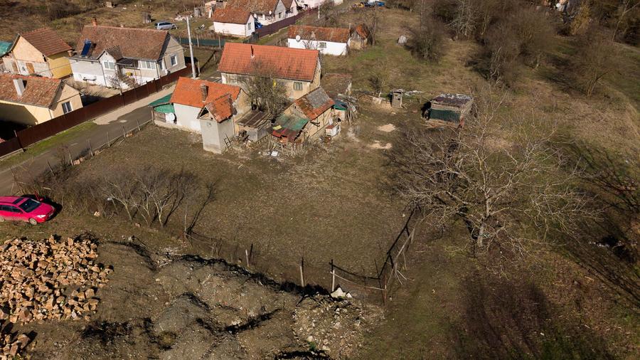 Teren intravilan de 302 mp în localitatea Șoimoș