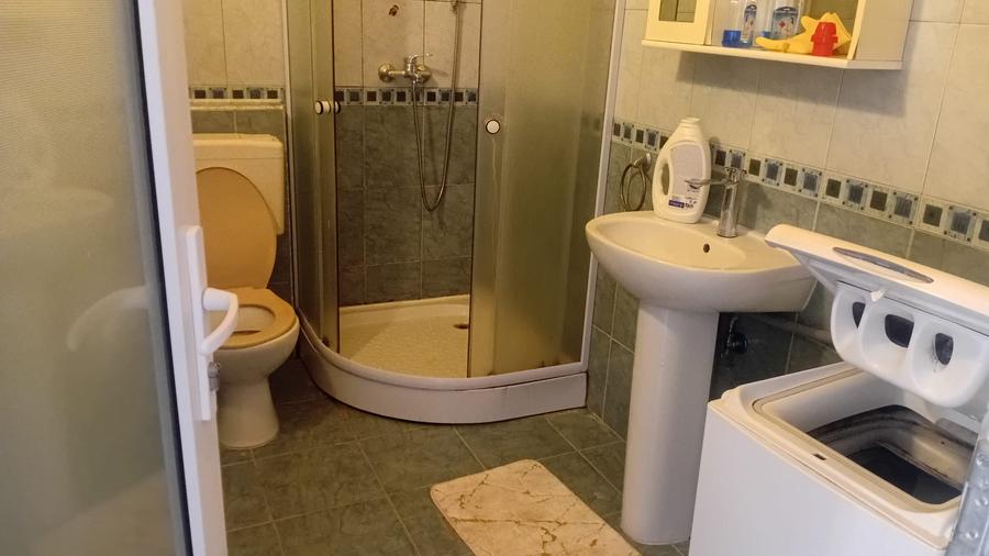 Inchiriez apartament UTA Ared