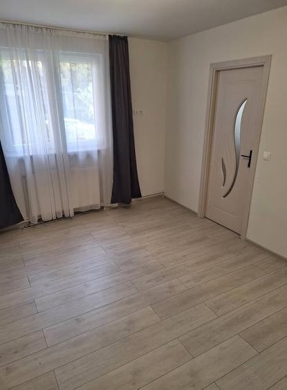 Vand apartament 2 camere, renovat complet, Aleea Savinesti, Tg. Mures