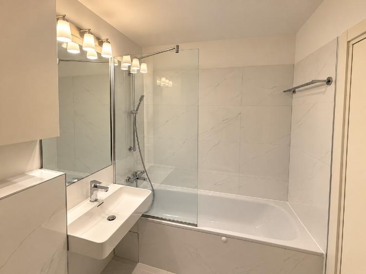 Ap 2 cam cu parcare și boxă , et 9/12, Complex UP SITE - direct proprietar