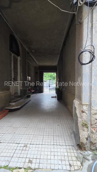 Garsonieră cu curte în centrul vechi, 350 EUR - 3