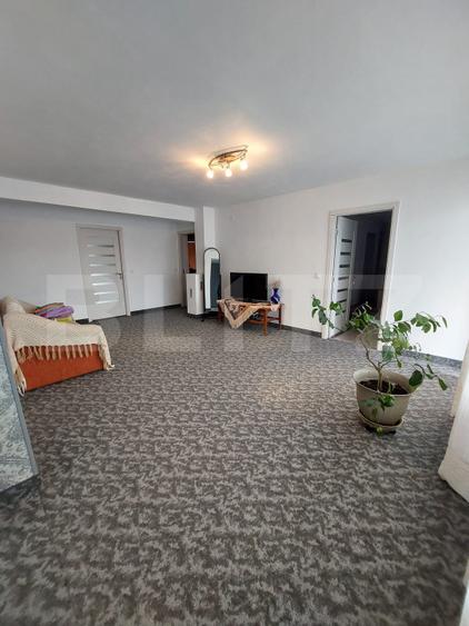 Casa/Spatiu Comercial, 620 mp, pe 3 nivele: demisol, parter, etaj, Zalau