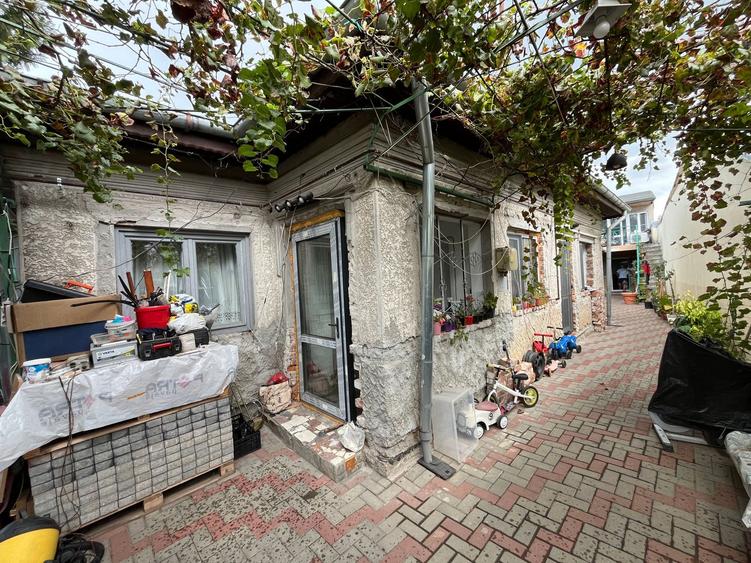 SECTOR 1, ZONA CHITILA | TEREN ~300 MP | POTENTIAL DE INVESTITIE