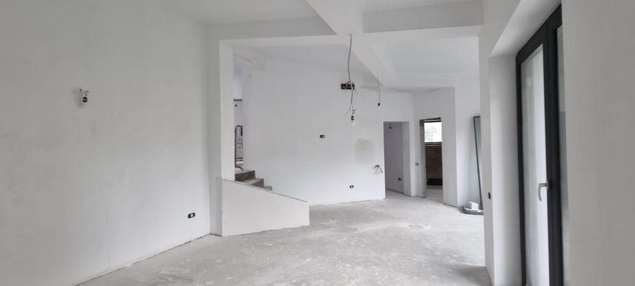 Casă spectaculoasă – 314 mp utili, cramă, terase, 7 camere, teren 432 mp
