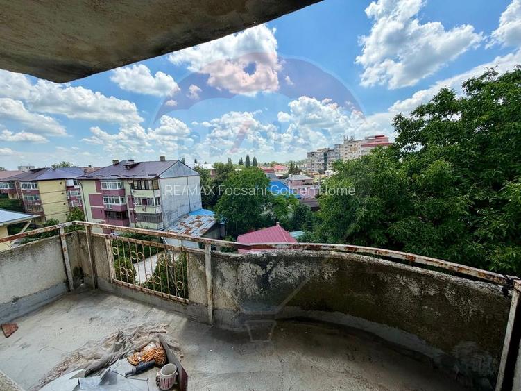 Apartament cu 3 camere de vânzare în zona Brailei - 10