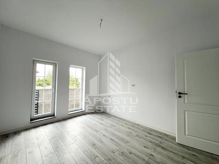 Casa individuala de vanzare pe parter, curte proprie, zona Sanandrei