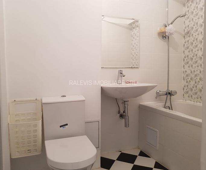 Apartament 3 camere, et 2/10, parcare, piata Unirii - 14