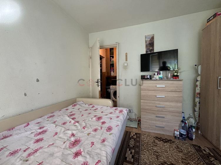 Apartament cu 3 camere, zona Retezat !
