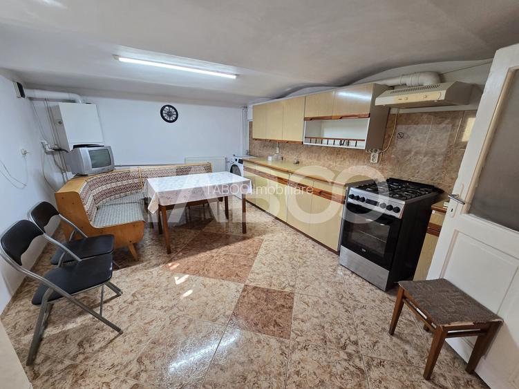 Casa individuala de vanzare cu teren 237 mp garaj in zona Lupeni Sibiu - 24