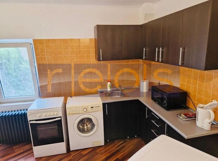 VANZARE  2  APARTAMENTE INDEPENDENTE  INTR-O VILA RENOVATA -144 mp - UNIRII