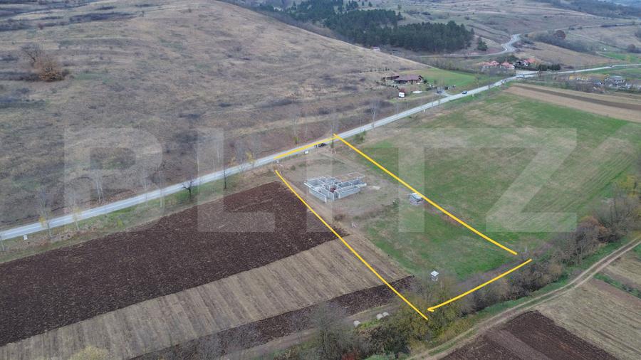 Teren intravilan cu proiect de casa 2600, zona Hapria