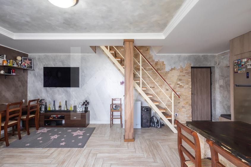 De vânzare: Apartament la etajul 1 cu pod finisat + 2 parcări