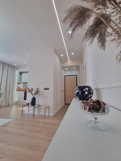 Apartament cu 2 camere,ultrafinisat ,zona centrală
