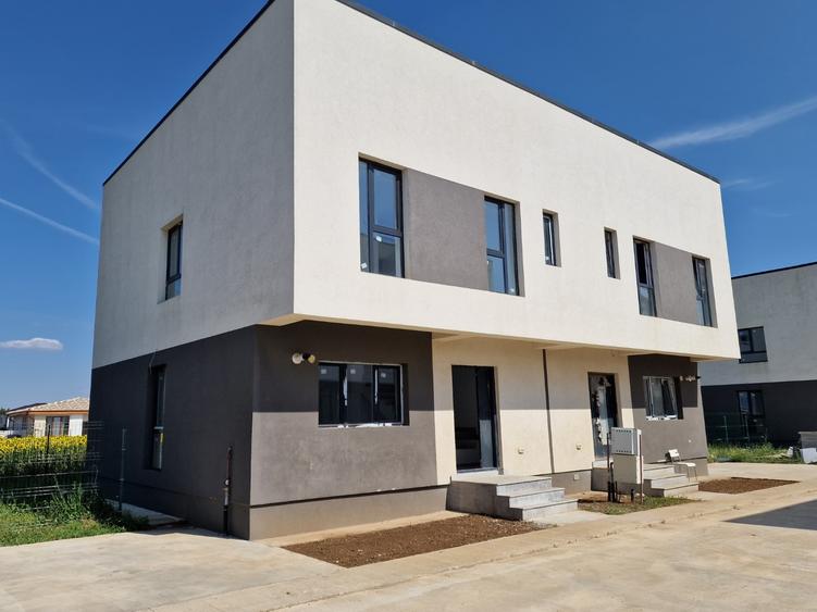 Proprietar - Vila 4 camere, 240 mp teren, CANALIZARE