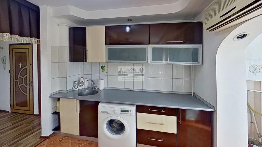 Apartament 3 camere/Vis a vis de OMV/Zona centrala